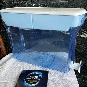 ZeroWater Water Filter Jug • 23 Cup